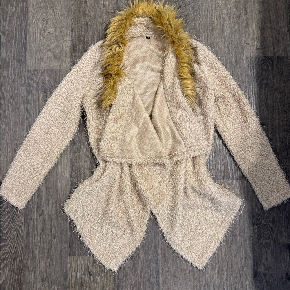 Women’s Y2K Cozy Faux Fur Trim Open Cardigan - Beige with Mustard Trim